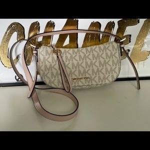 Michael Kors XS Pouchette